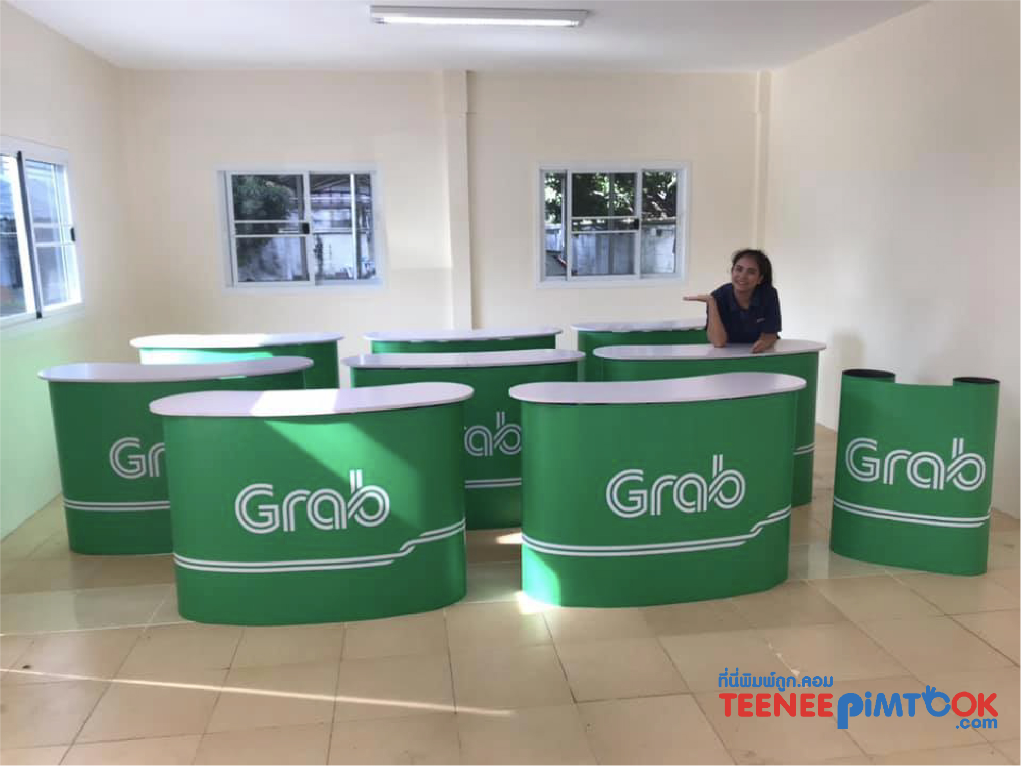โรงพิมพ์ที่นี้พิมพ์ถูก อุปกรณ์ออกบูธ เกล็ดความรู้เรื่อง อุปกรณ์ออกบูธ เคาน์เตอร์ ลูกค้า Grab